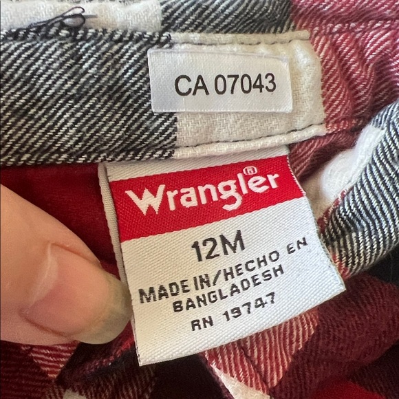 Wrangler Western Long Sleeve Red and Black Plaid Flannel Shirt 100% Cotton 12M - Picture 7 of 9